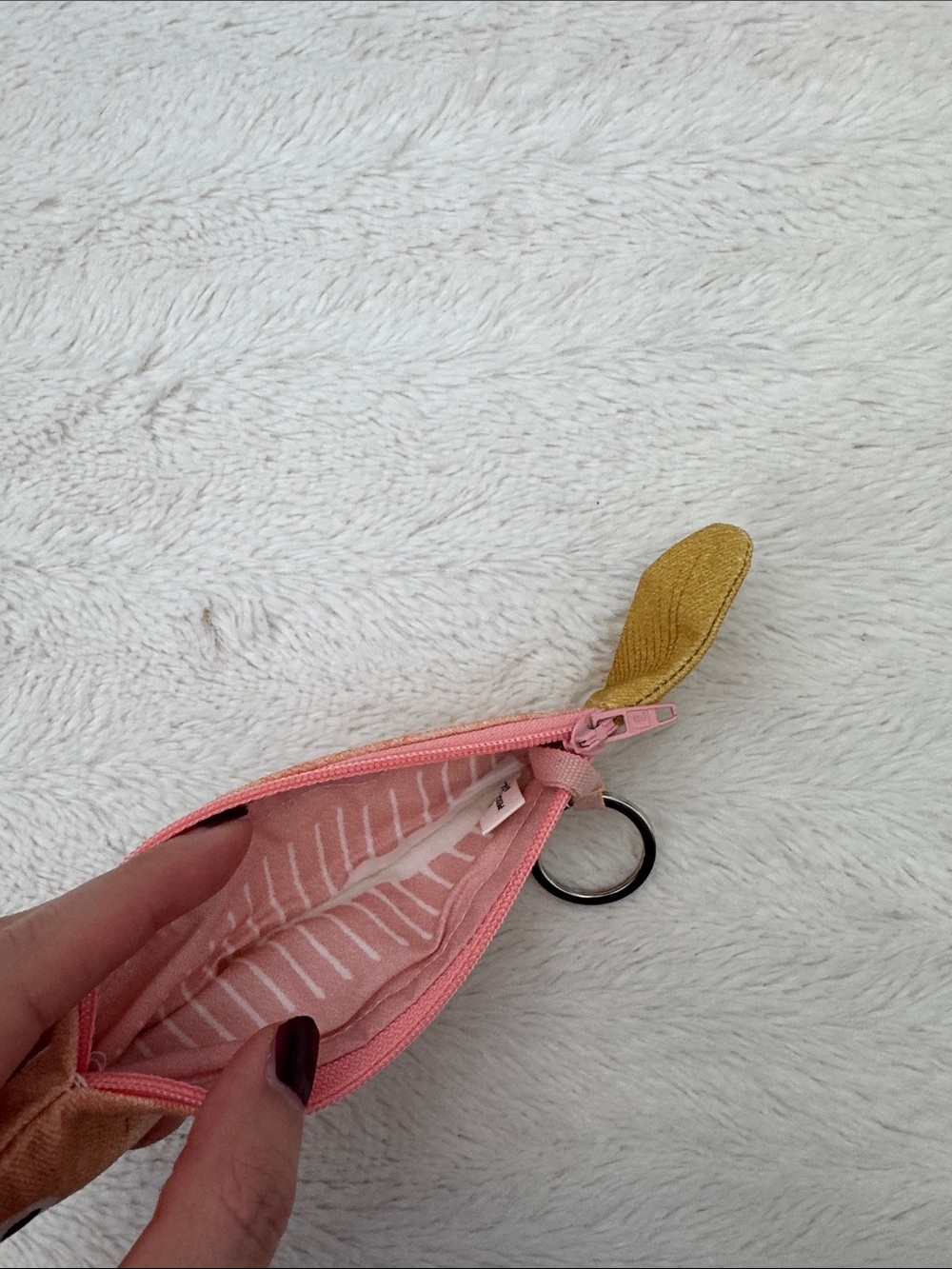 Fish-Shaped Pouch - Picture 2 of 4